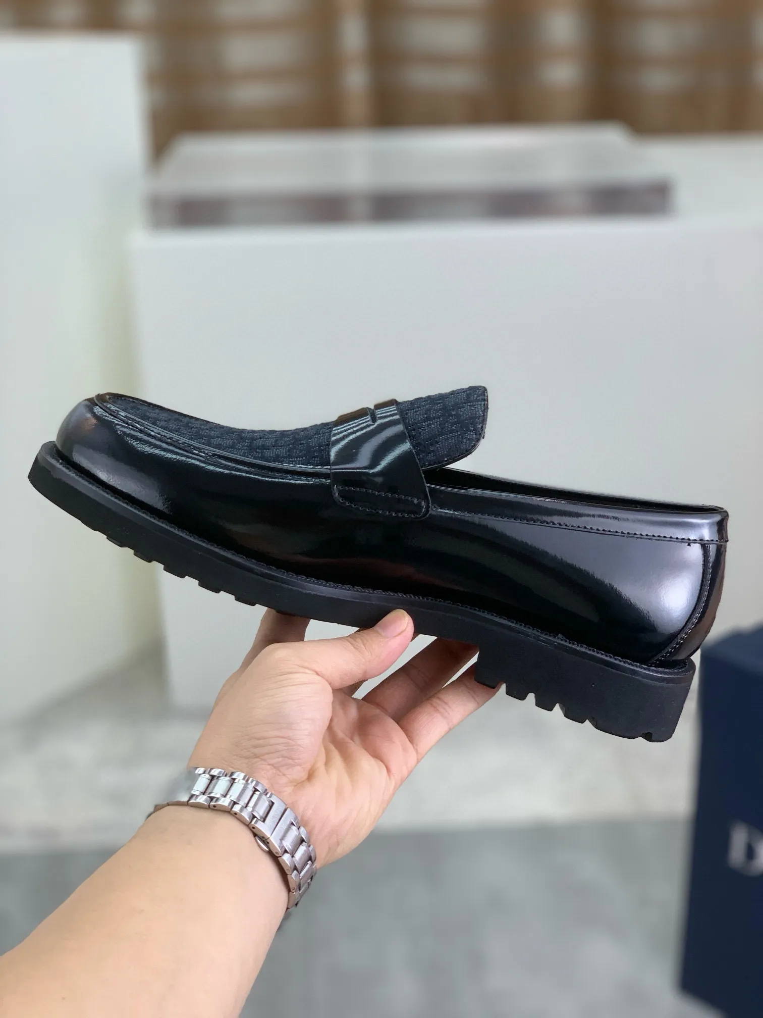 Factory price P860💰Original quality, top version🔱 DIOR——Dior Men's business casual leather shoes, top quality products. 1:1 shipment ⬆️Luxurious and noble👞All imported original brand fabrics, just to create a more comfortable wearing experience, upper: original selected open edge beaded calfskin ➕Top imported water-dyed full cow lining, original light and comfortable foam outsole ✔️Number: 39-44 (38.45 can be customized)